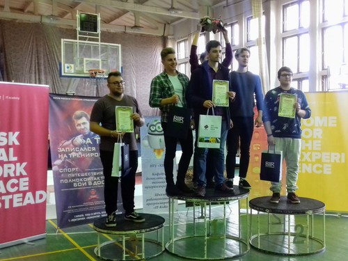 Талантливая молодежь представила робототехнику на олимпиаде Талантливая молодежь представила робототехнику на олимпиаде